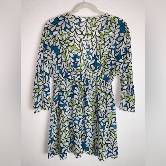 Daniel Benjamin: A deep V-neck sheer blouse in lovely shades of blue and green - Picture 6 of 7